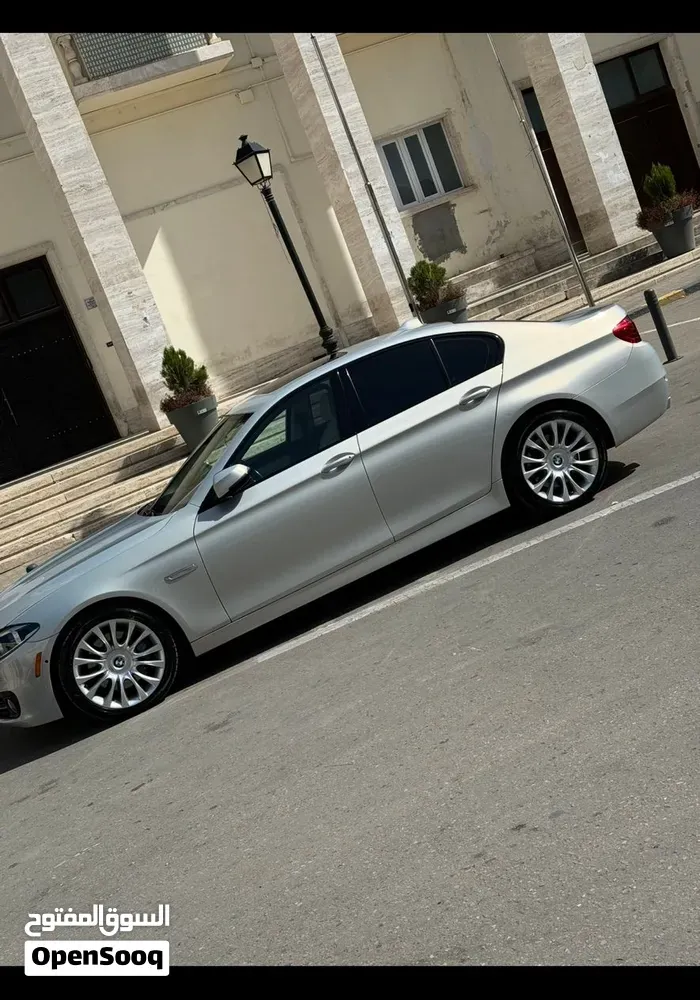 BMW 5 Series 2015 photo 2