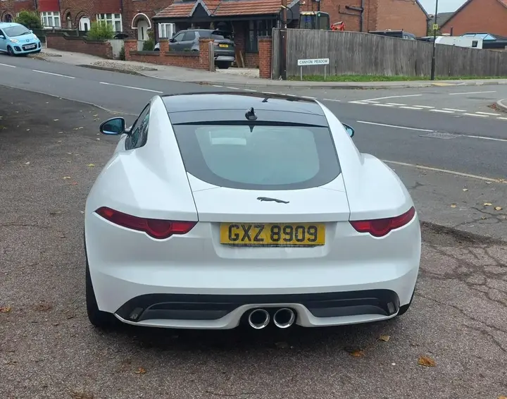 Jaguar F-Type 2015 photo 5