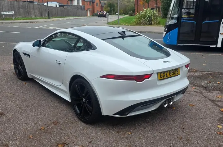 Jaguar F-Type 2015 photo 4