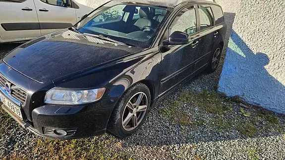 Volvo V50 2012 photo 2