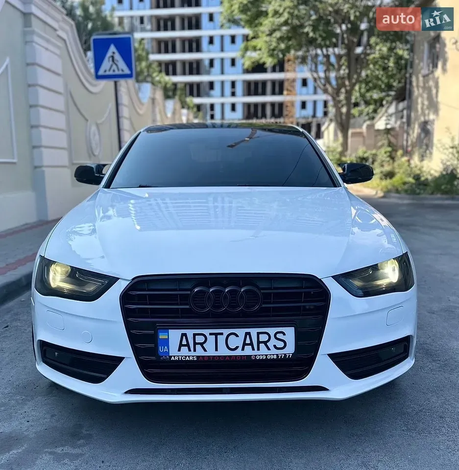 Audi A4 2012 photo 2