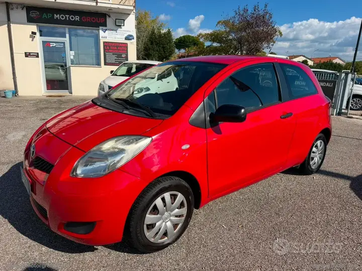 Toyota Yaris 2011 photo 4