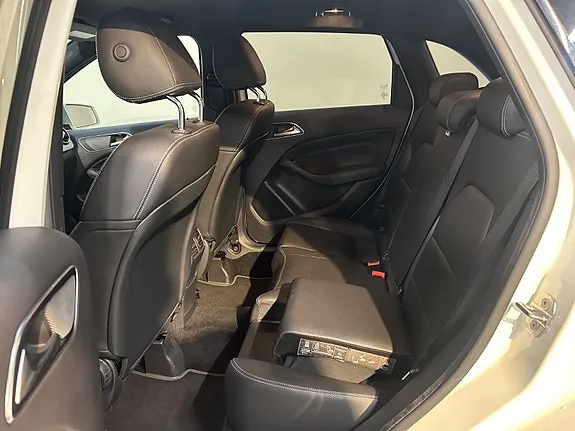 Mercedes-Benz B200 2018 photo 4