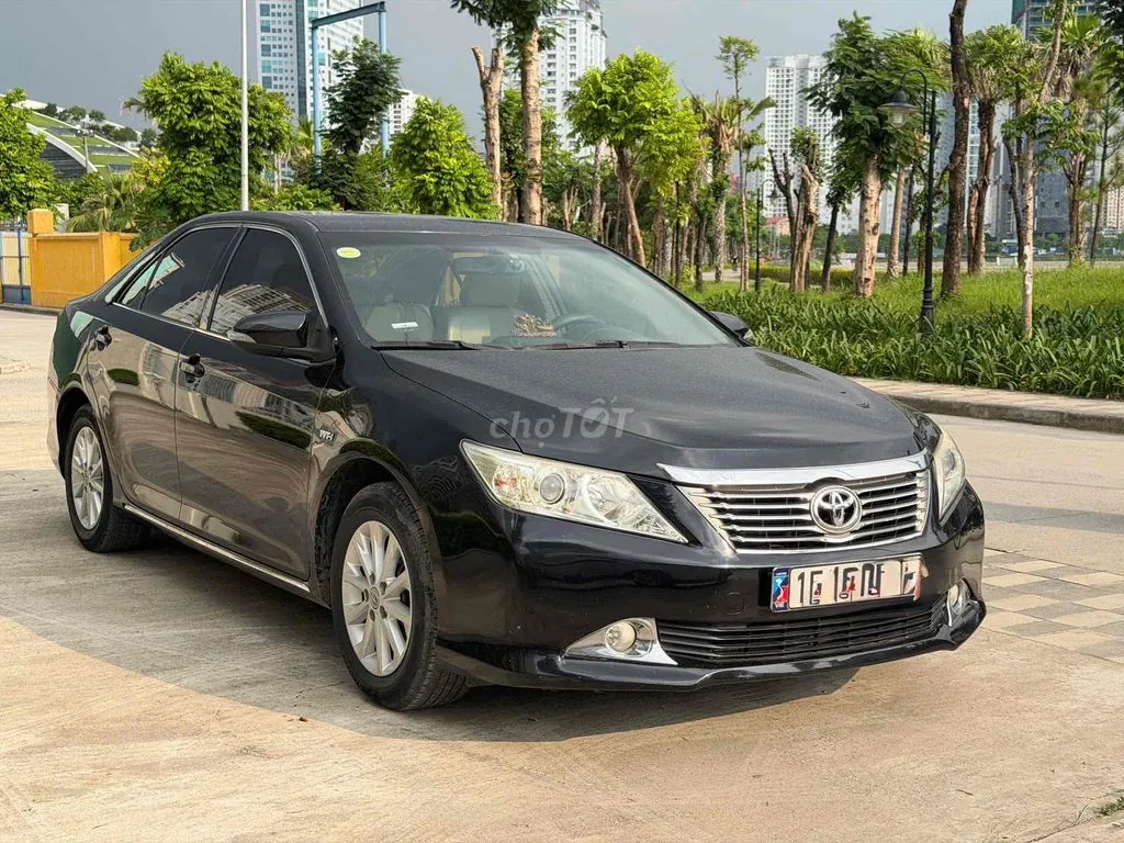 Toyota Camry 2014 photo 3