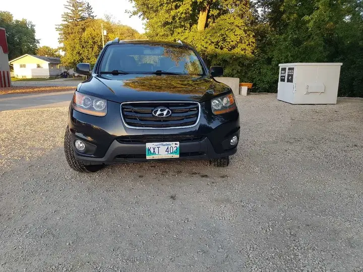 Hyundai Santa Fe 2010 photo 3
