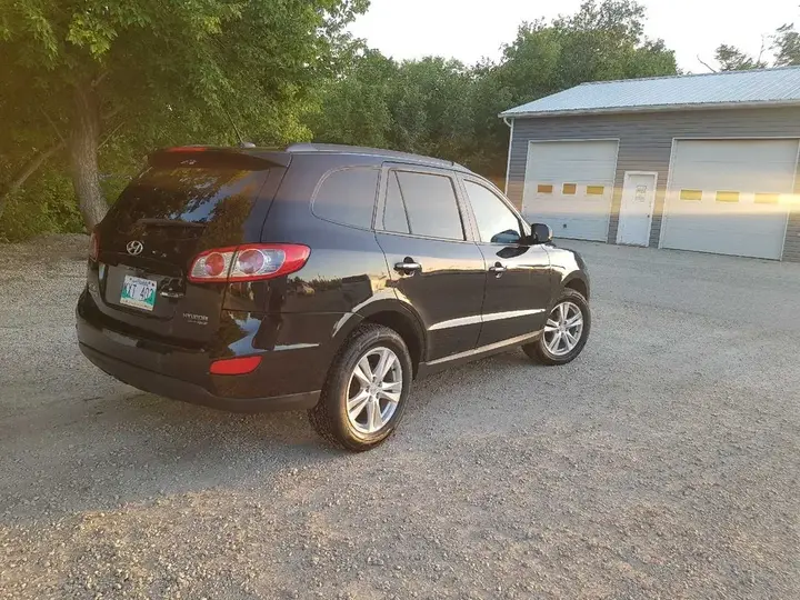 Hyundai Santa Fe 2010 photo 5