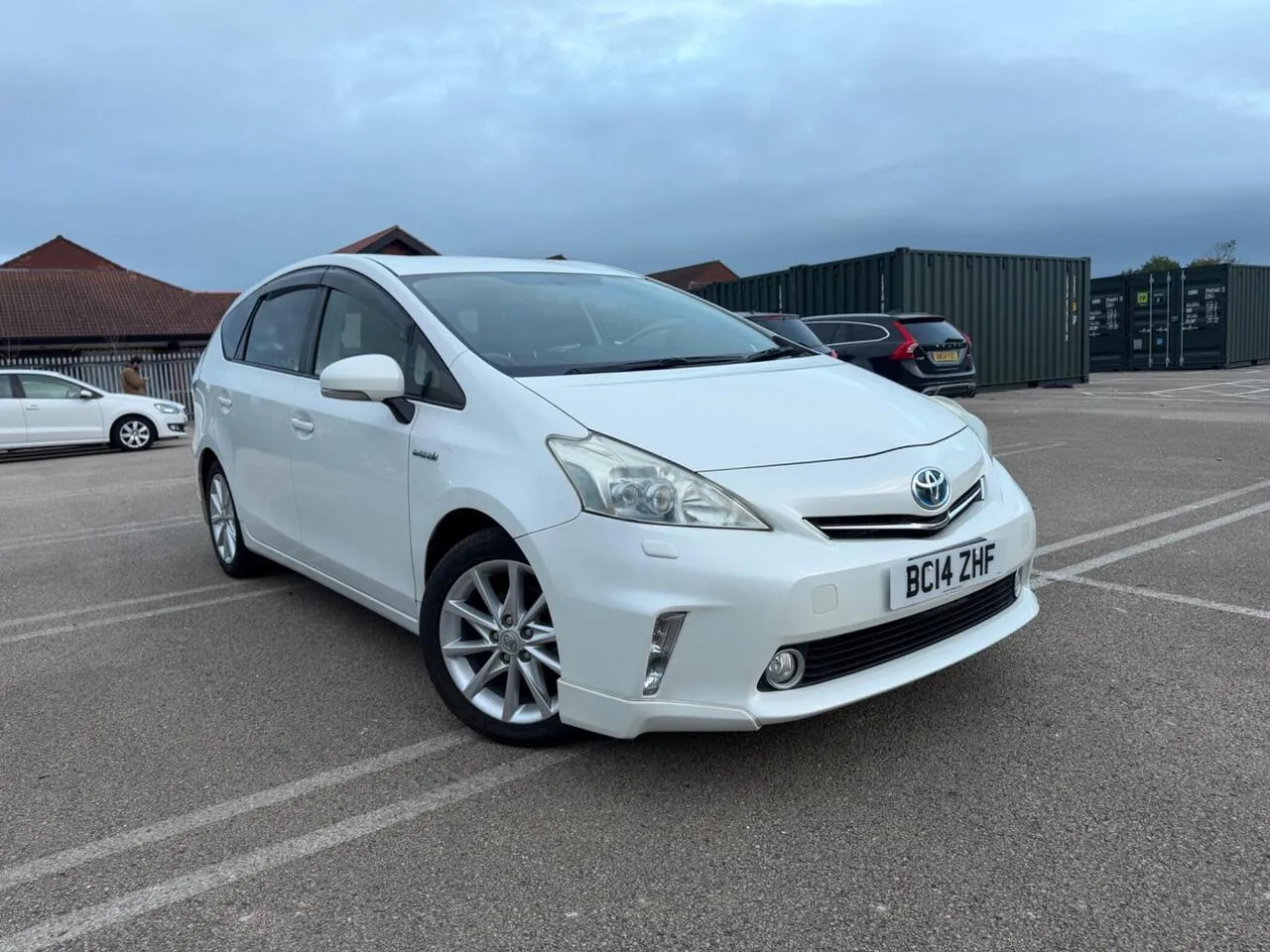 Toyota Prius 2014 photo 2