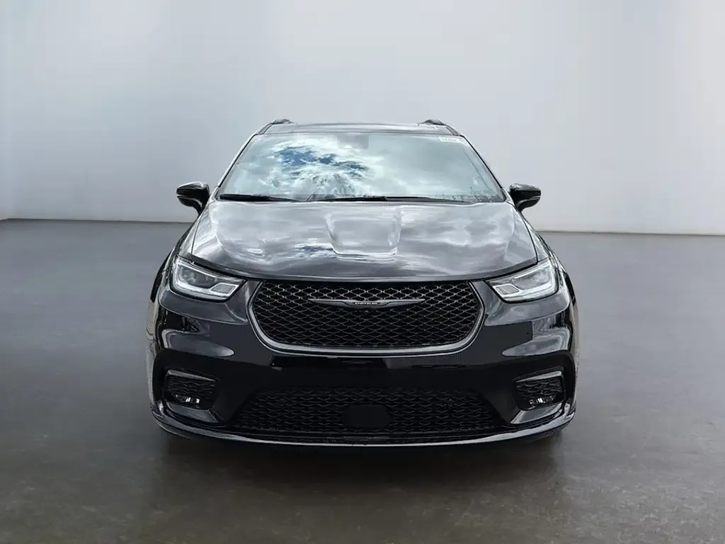 Chrysler Pacifica 2026 photo 2