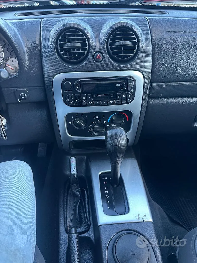 Jeep Cherokee 2003 photo 5