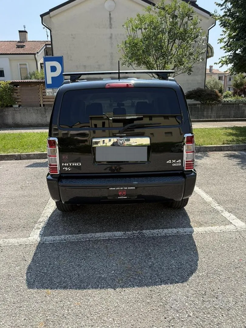 Dodge Nitro 2008 photo 4