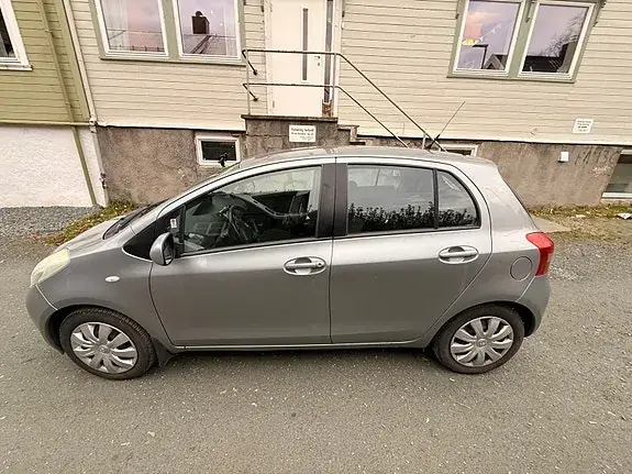 Toyota Yaris 2007 photo 3