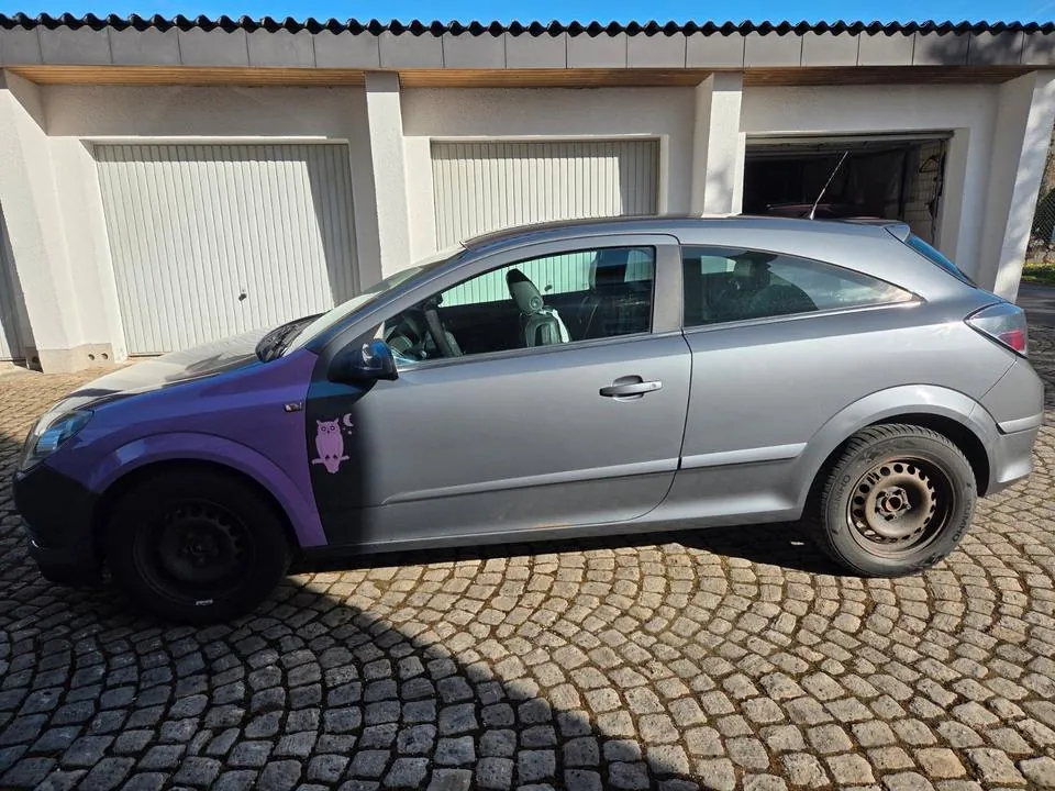 Opel Astra Coupé
