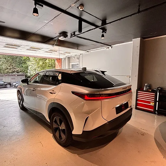 Lexus Rz450E 2025 photo 4
