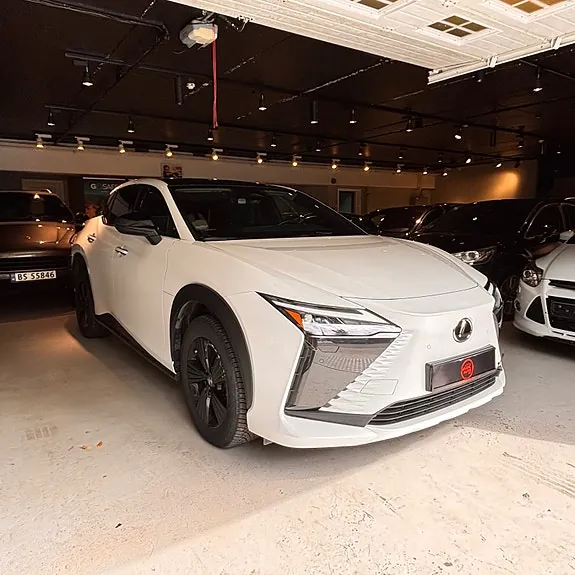 Lexus Rz450E 2025 photo 2