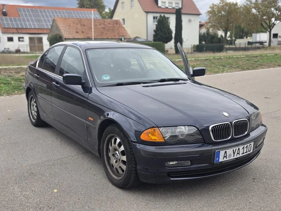 BMW 320