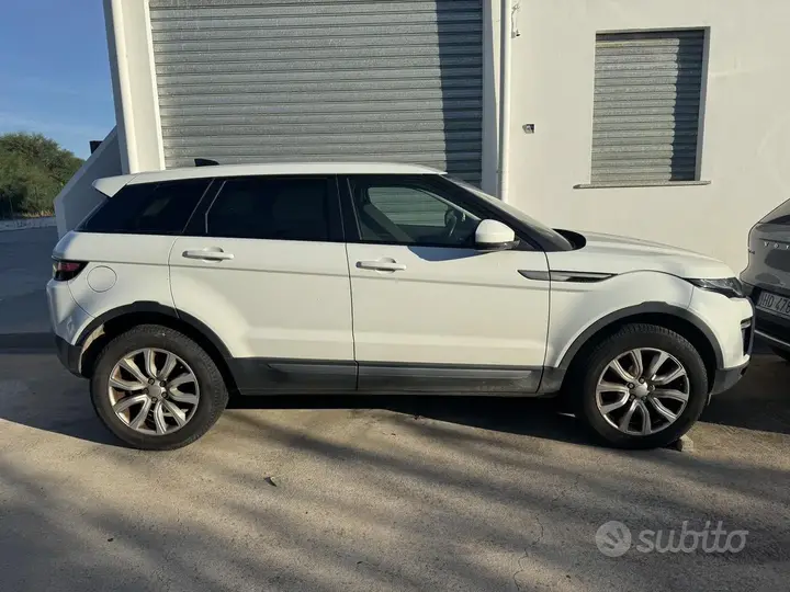 Land Rover Range Rover Evoque 2018 photo 2