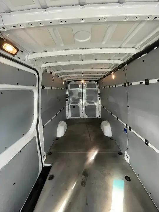 Mercedes-Benz Sprinter 2025 photo 3