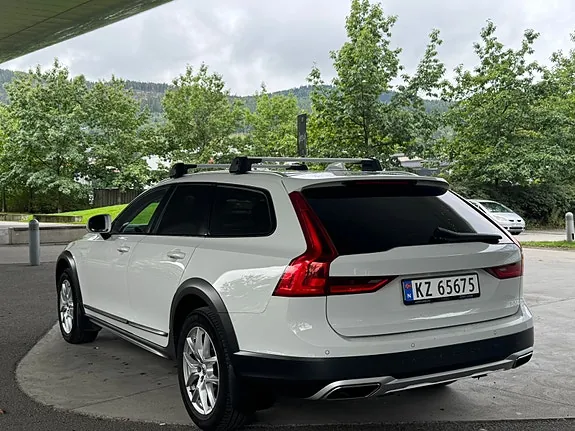 Volvo V90 Cross Country 2019 photo 2