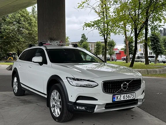 Volvo V90 Cross Country 2019 photo 4