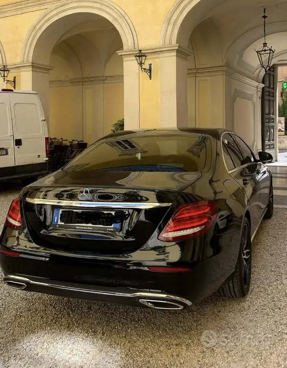 Mercedes-Benz E200 2019 photo 4