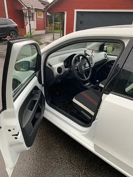Volkswagen Up 2018 photo 5