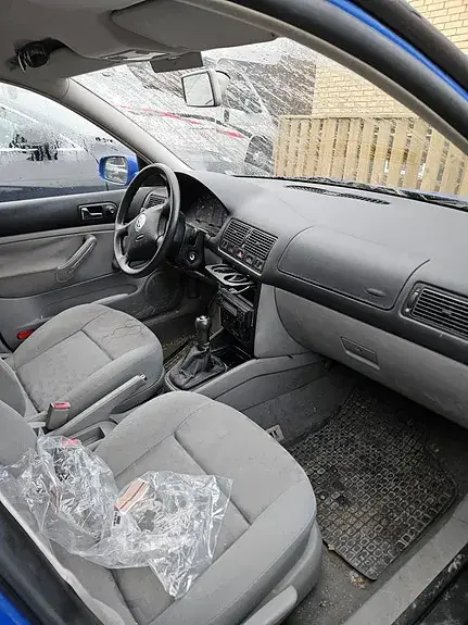 Volkswagen Golf 4 2000 photo 2