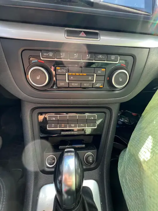 Volkswagen Sharan 2011 photo 3