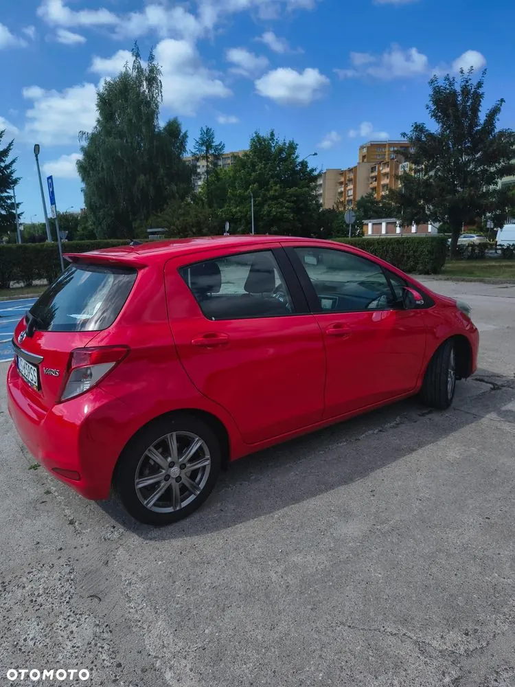 Toyota Yaris 2012 photo 5