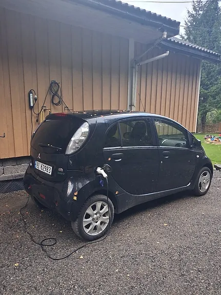 Mitsubishi I-Miev 2015 photo 2