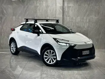 Toyota C-Hr 2024 photo 2