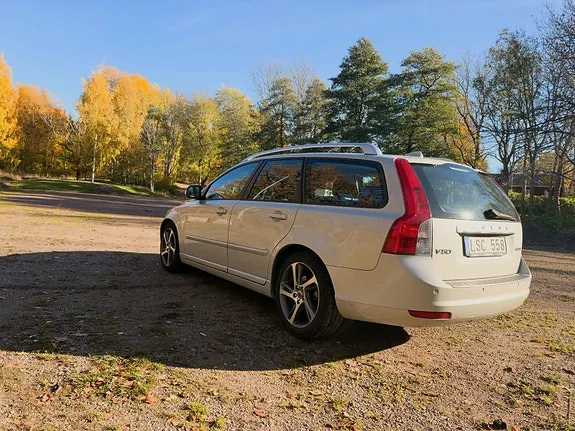 Volvo V50 2012 photo 3