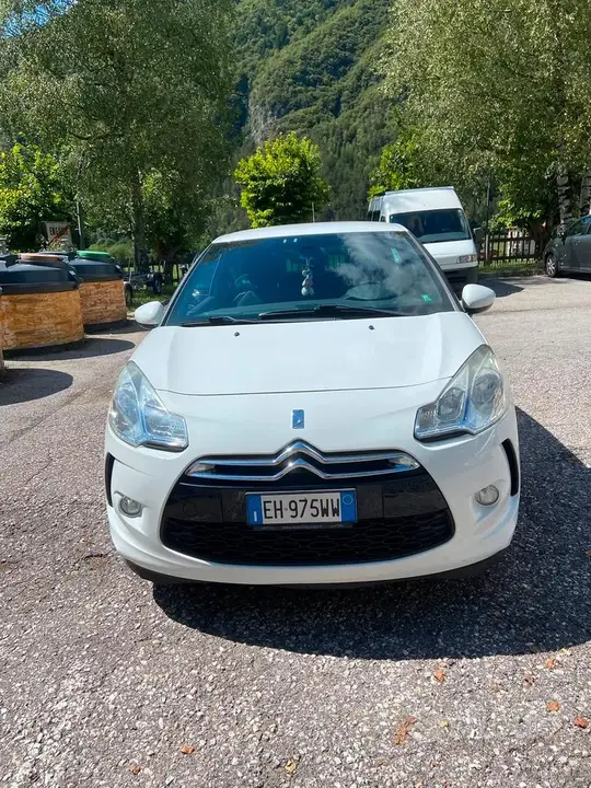 Citroen Ds3 2011 photo 2