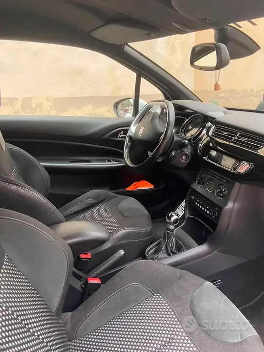 Citroen Ds3 2011 photo 3