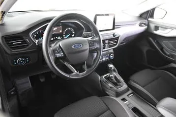 Ford Focus 2022 photo 2