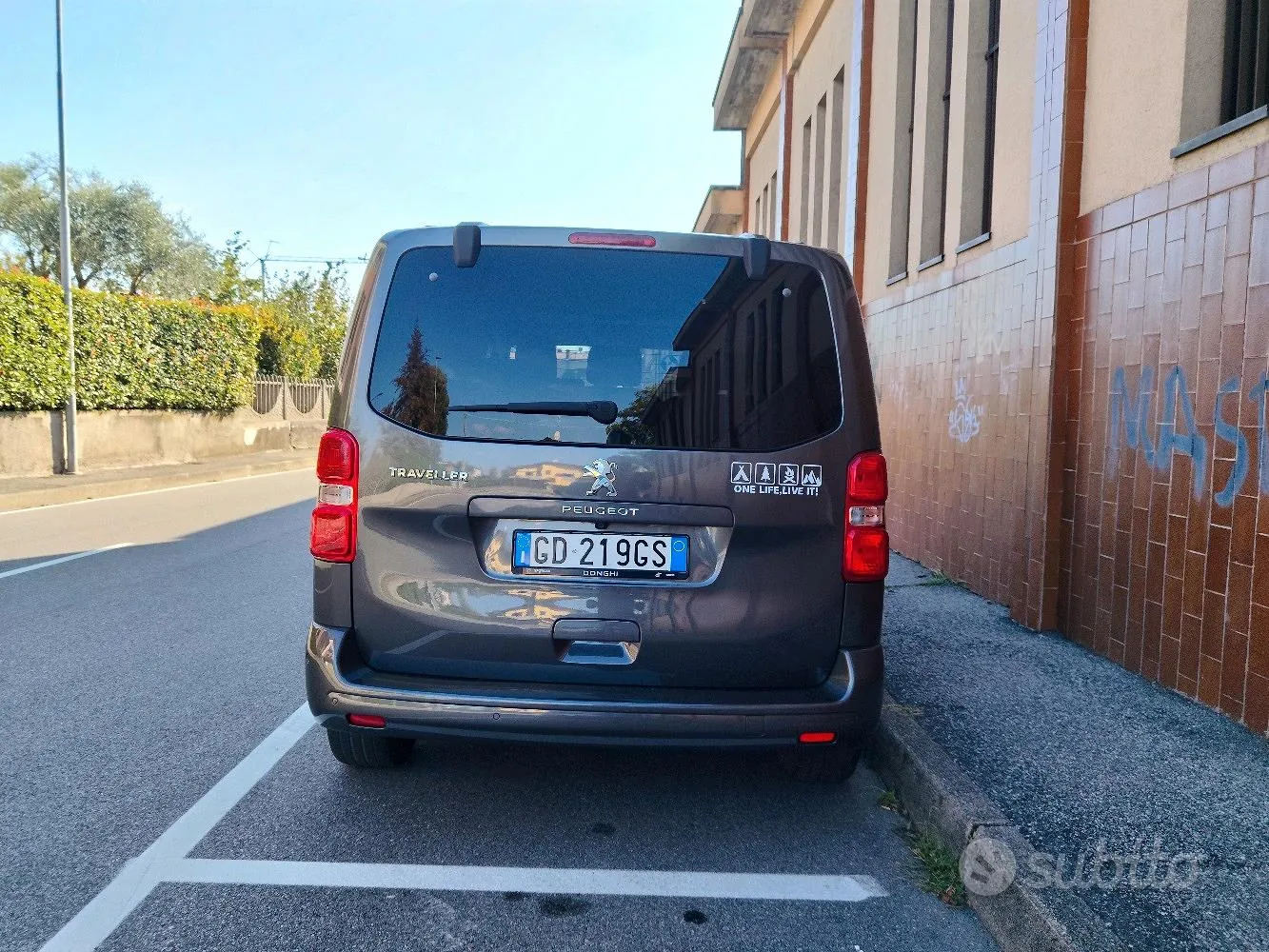 Peugeot Traveller 2021 photo 2