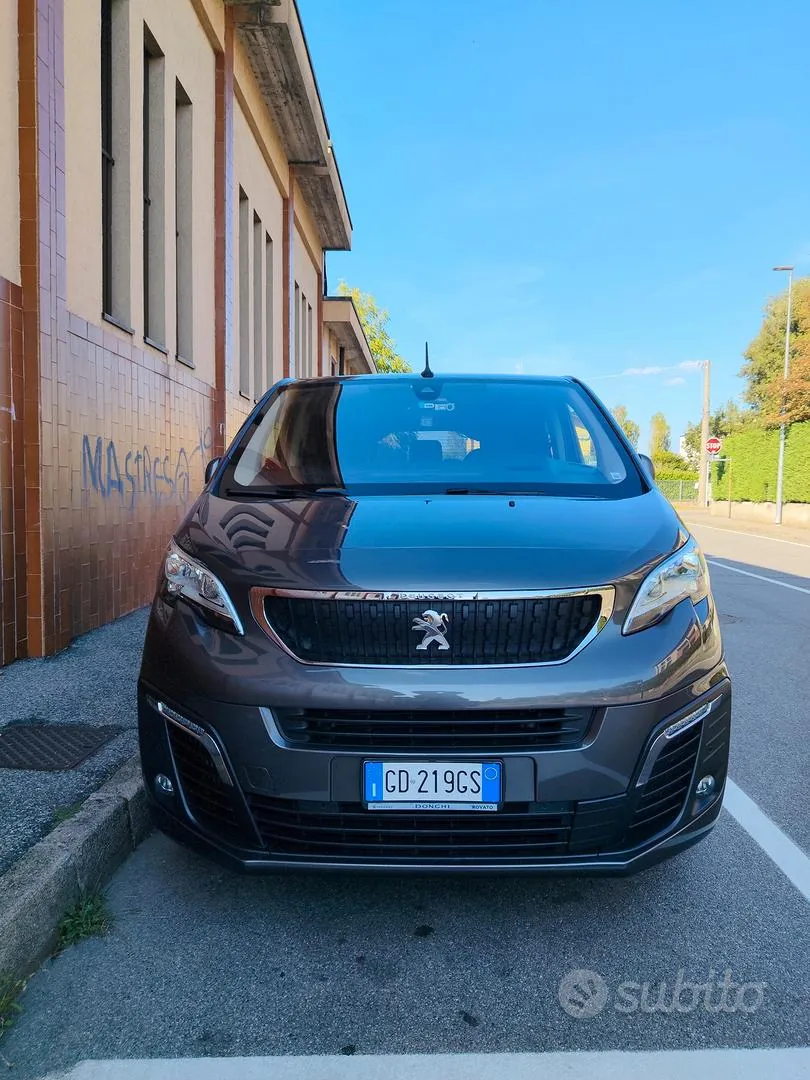 Peugeot Traveller 2021 photo 4