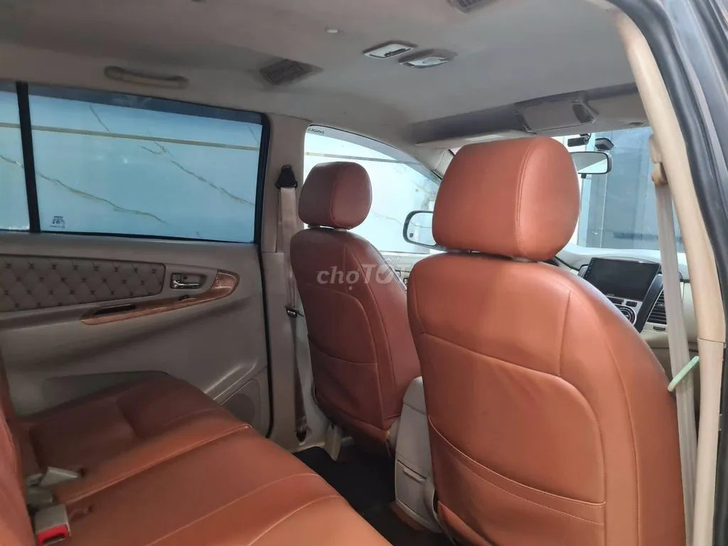 Toyota Innova 2006 photo 2