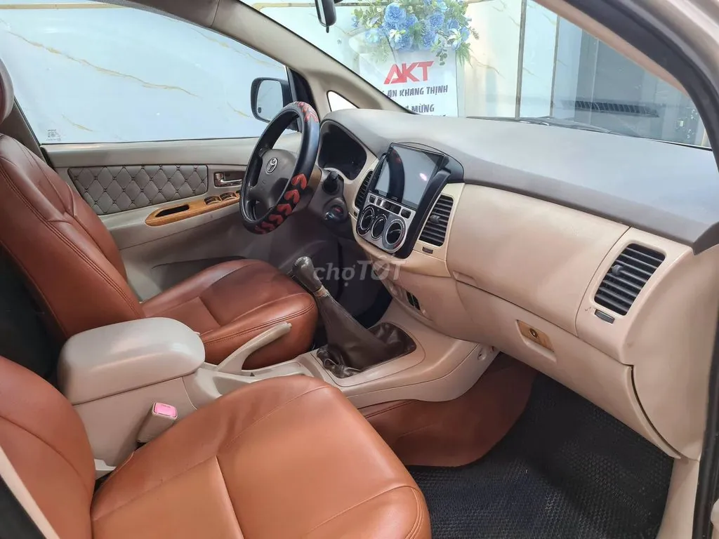 Toyota Innova 2006 photo 4