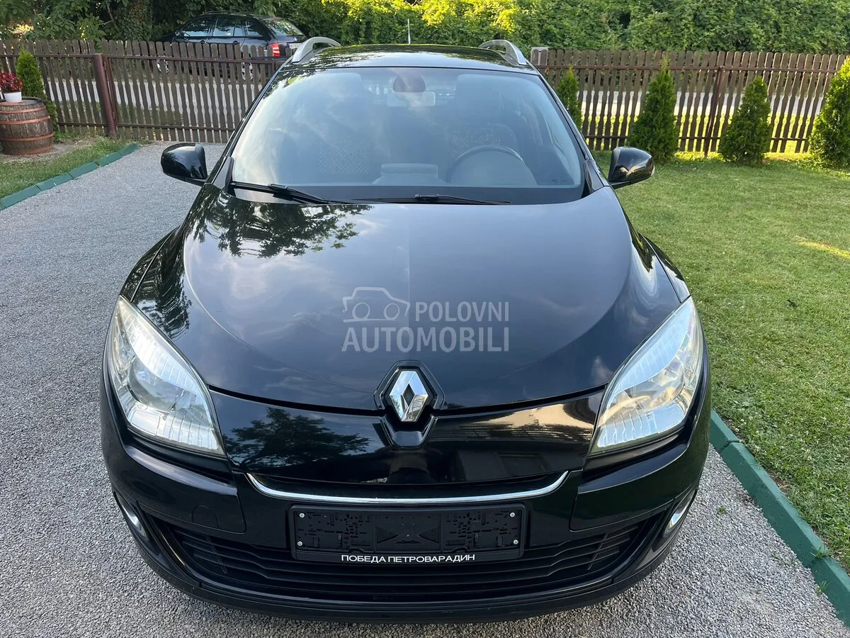 Renault Megane 2012 photo 2