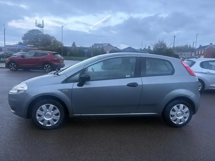 Fiat Grande Punto 2007 photo 5
