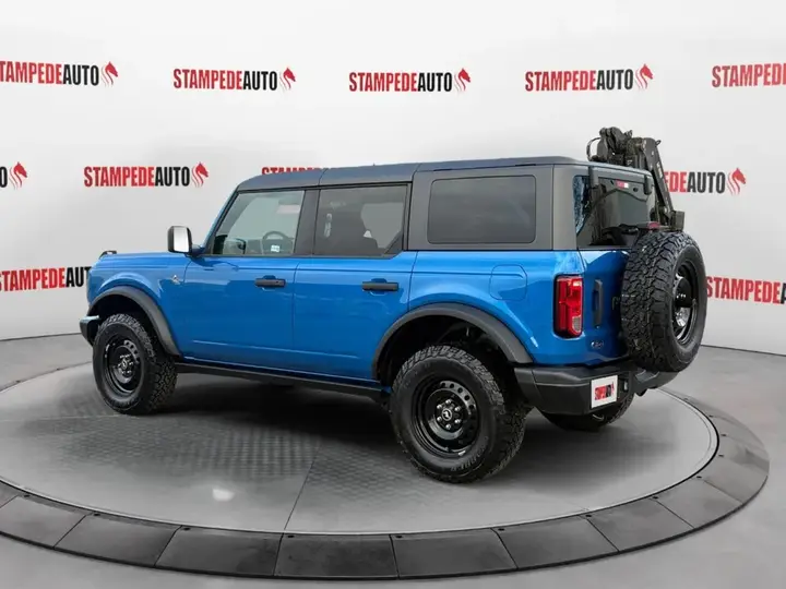 Ford Bronco 2023 photo 3