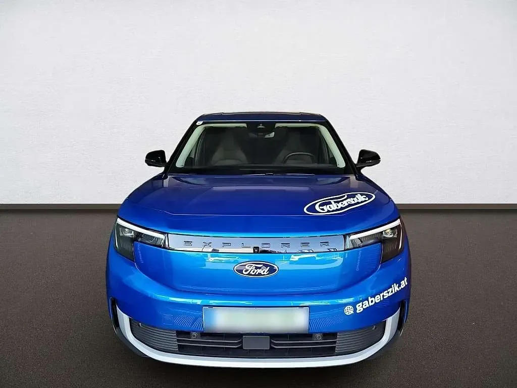 Ford Explorer 2024 photo 3
