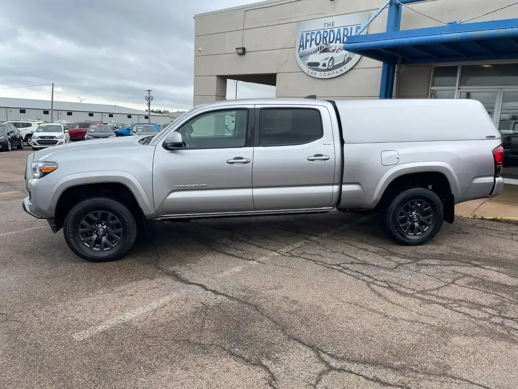 Toyota Tacoma 2022 photo 2