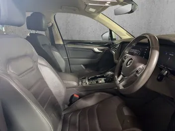 Volkswagen Touareg 2018 photo 3