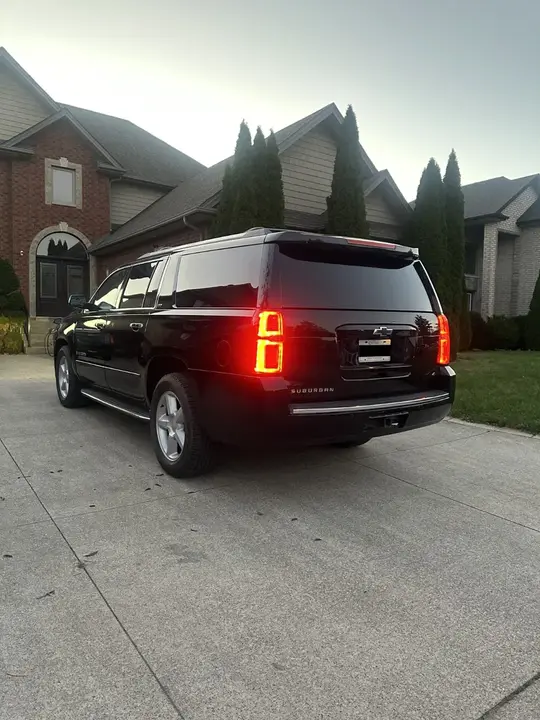 Chevrolet Suburban 2016 photo 5