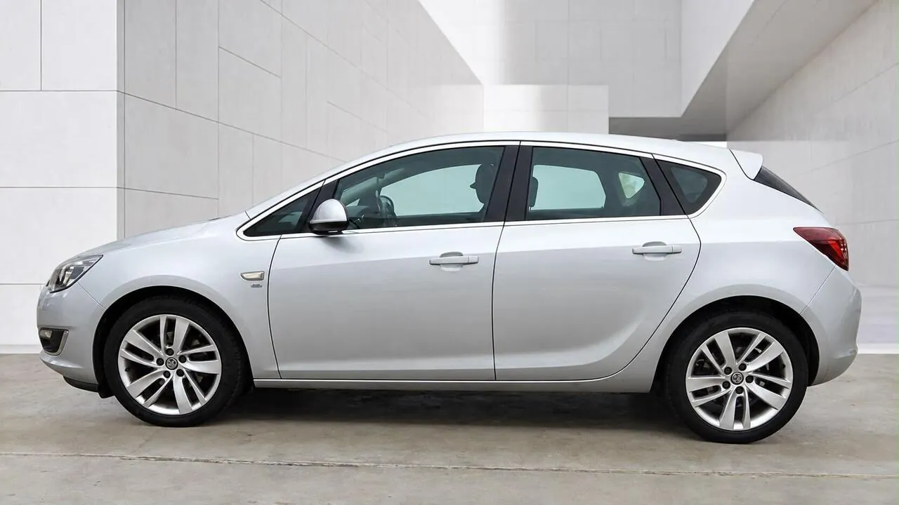 Vauxhall Astra 2014 photo 4