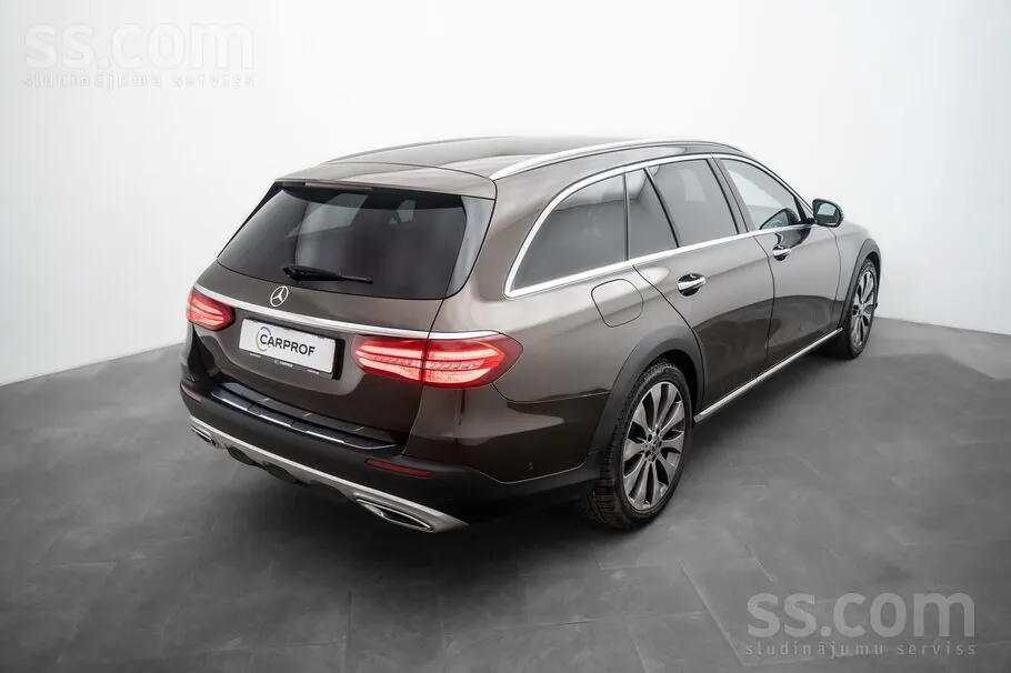 Mercedes-Benz E 220 D 2018 photo 3