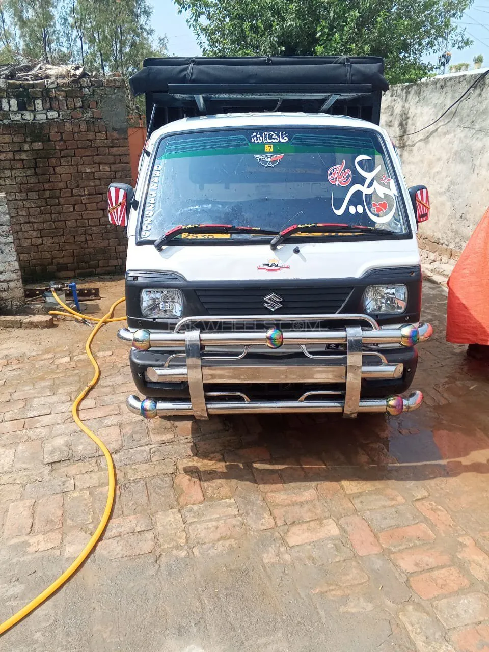 Suzuki Ravi
