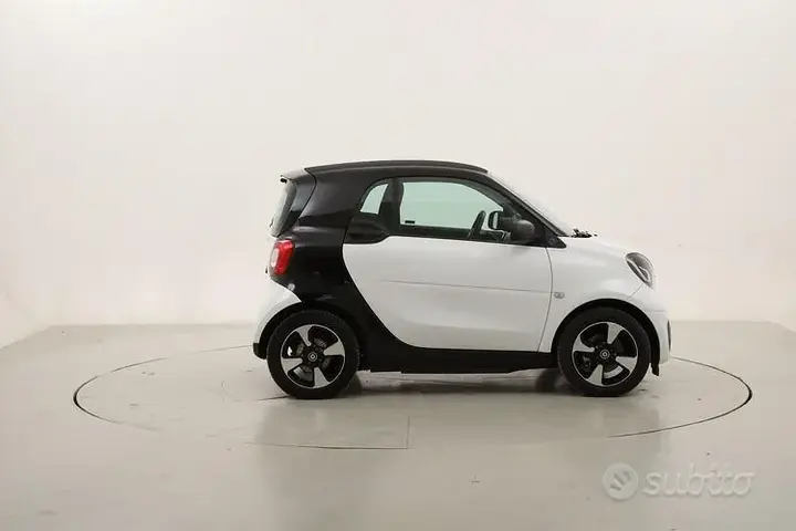 Smart Fortwo 2021 photo 3