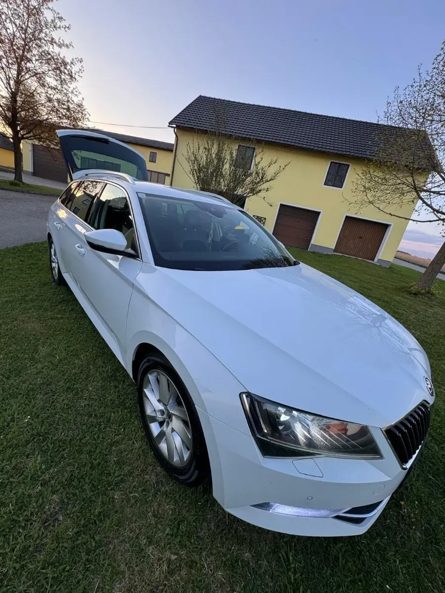 Skoda Superb 2017 photo 3